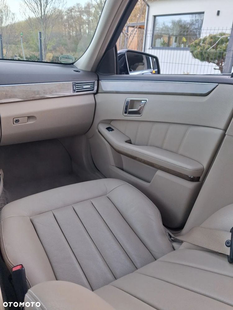 Mercedes-Benz Klasa E 350 CDI 4-Matic BlueEff Avantgarde - 25