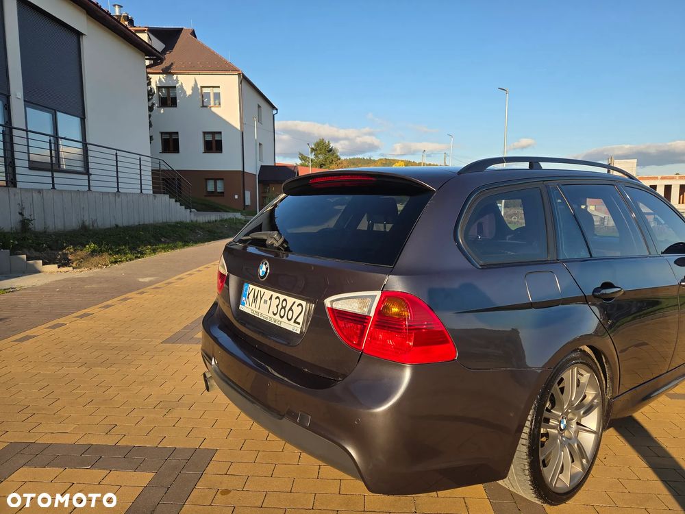 BMW Seria 3 325i - 7