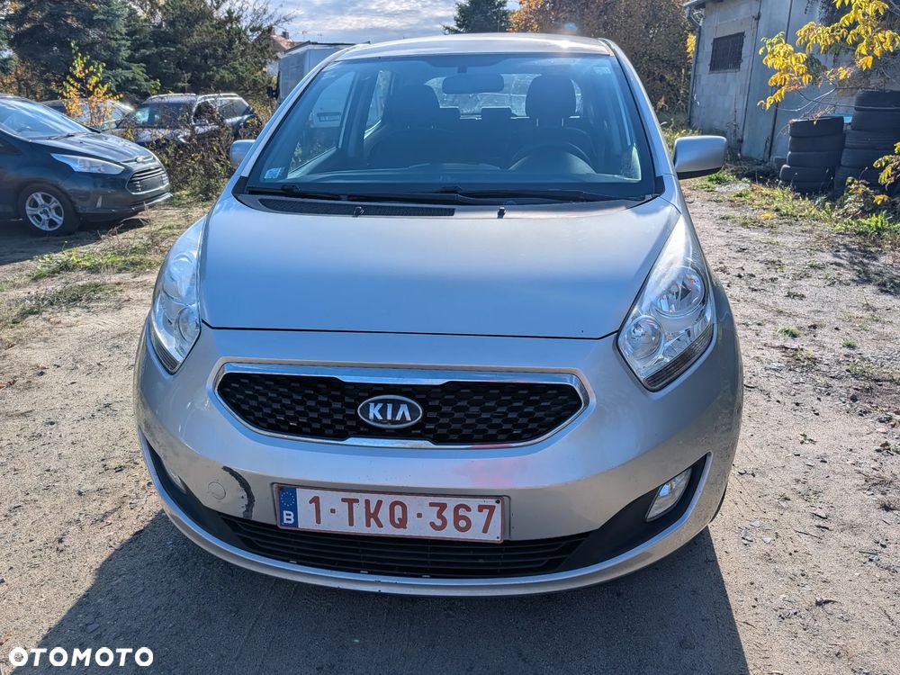 Kia Venga 2012 photo 2