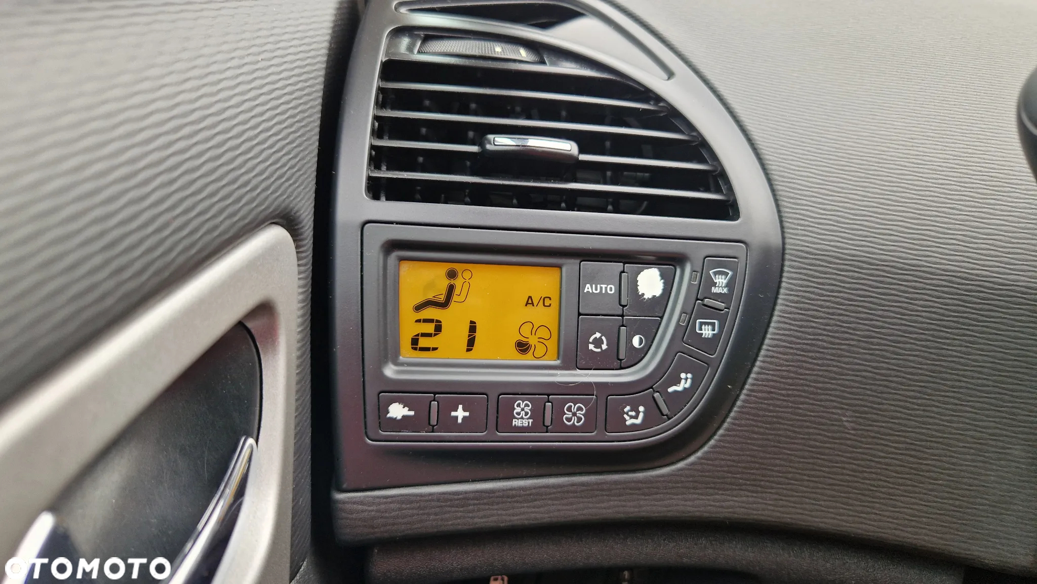 Citroën C4 Grand Picasso 1.6 HDi FAP (7-Sitzer) Tendance - 16
