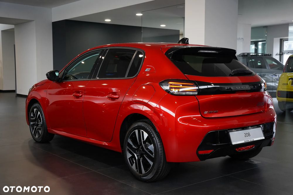Peugeot 208 Allure - 4
