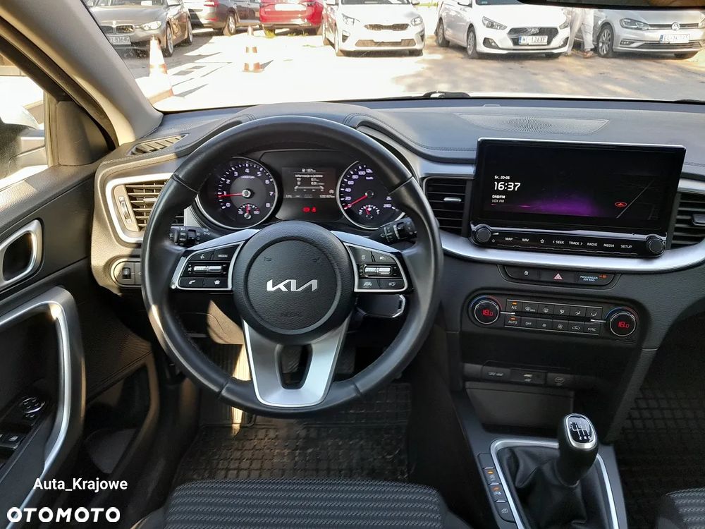 Kia Ceed 1.5 T-GDI M - 11