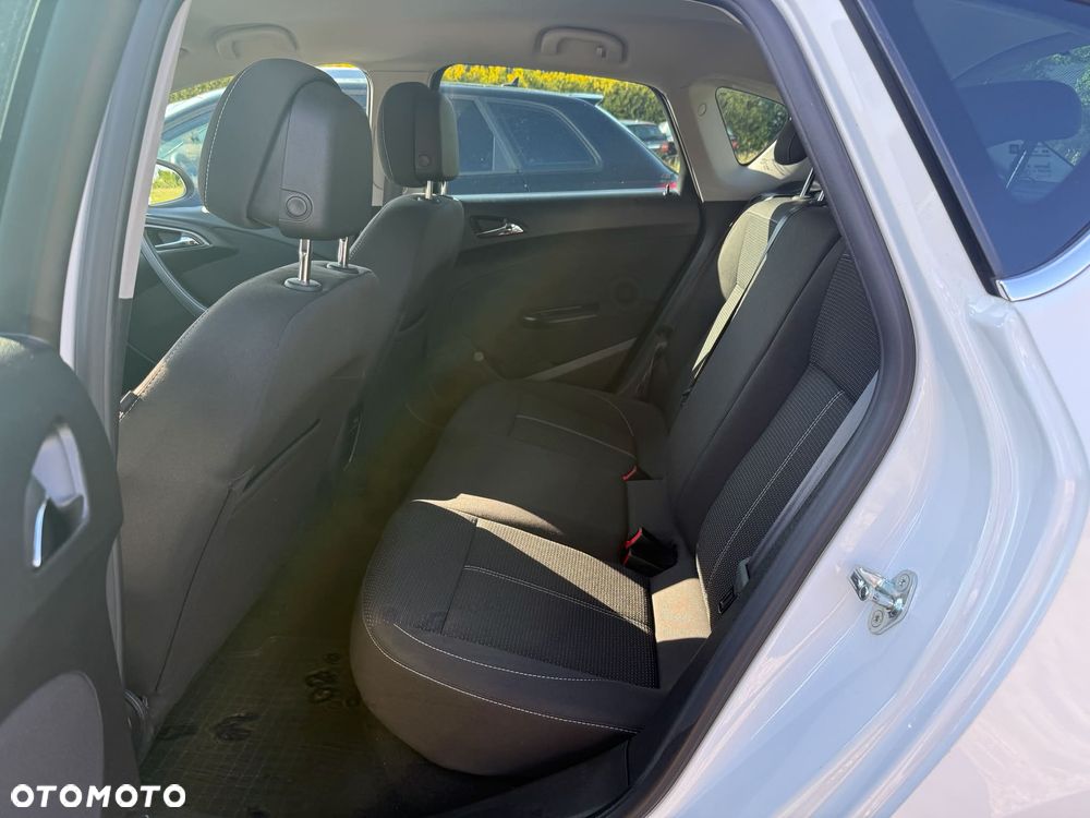 Opel Astra 1.4 Turbo Color Edition - 21