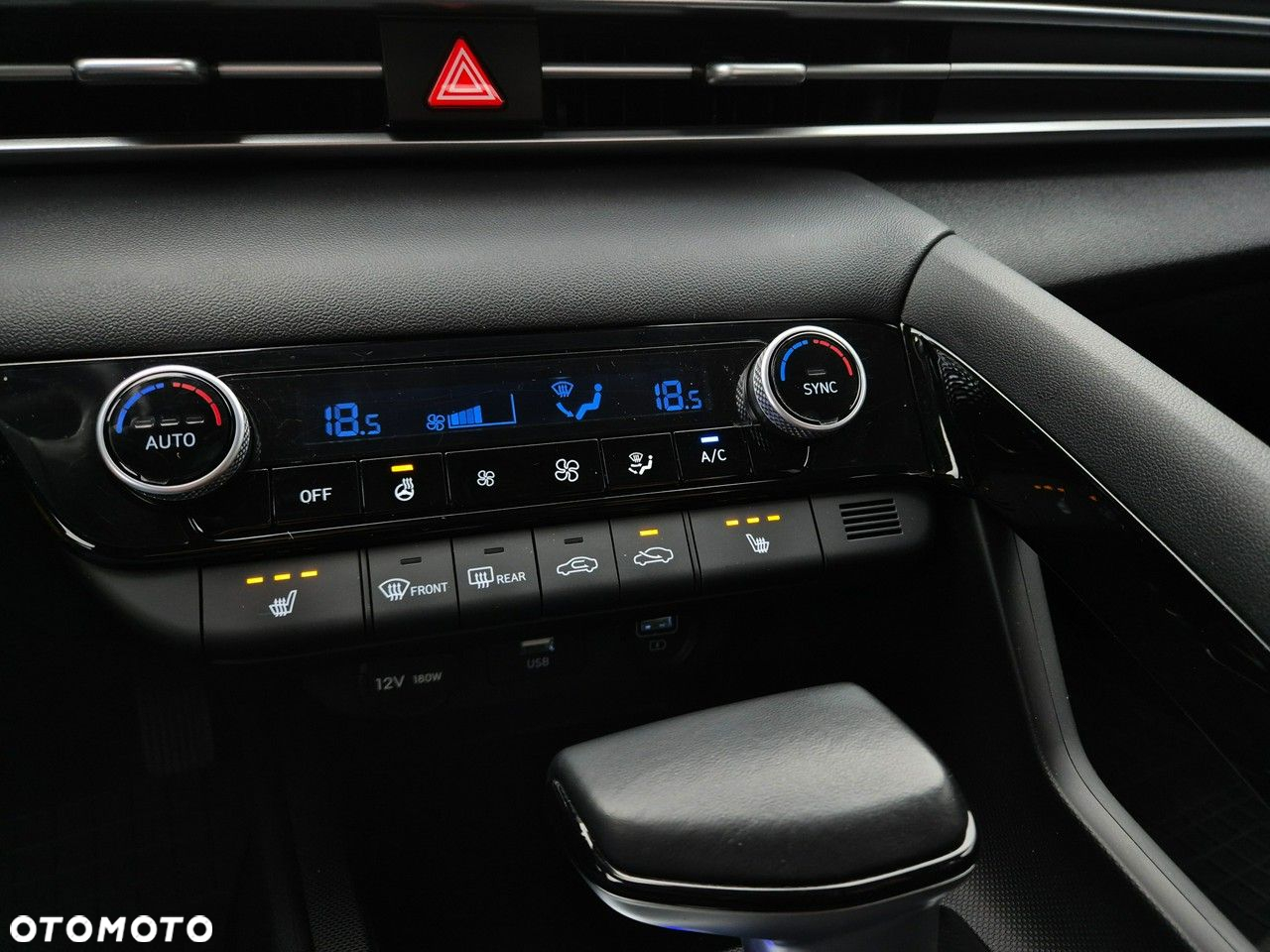 Hyundai Elantra - 29