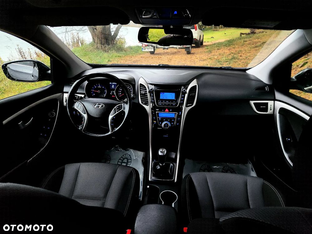 Hyundai i30 1.6 CRDi Premium - 9