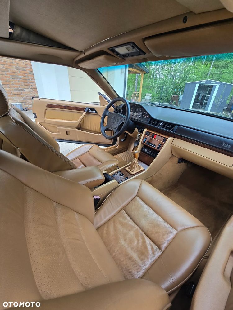 Mercedes-Benz Klasa E 200 - 11