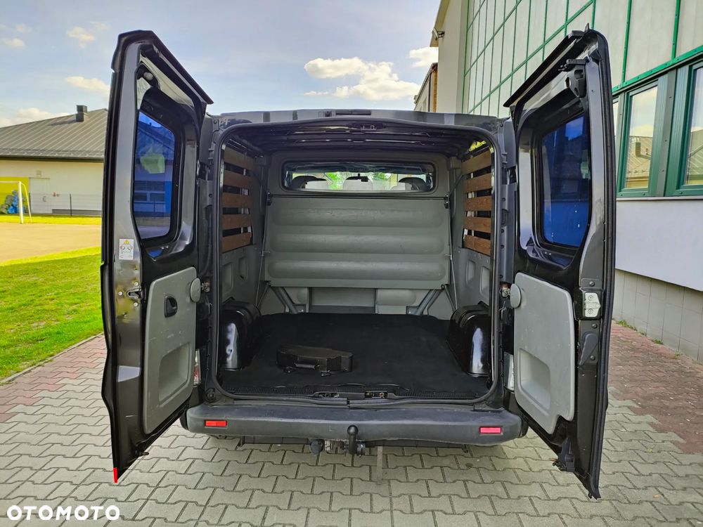 Renault Trafic brygadówka long - 21
