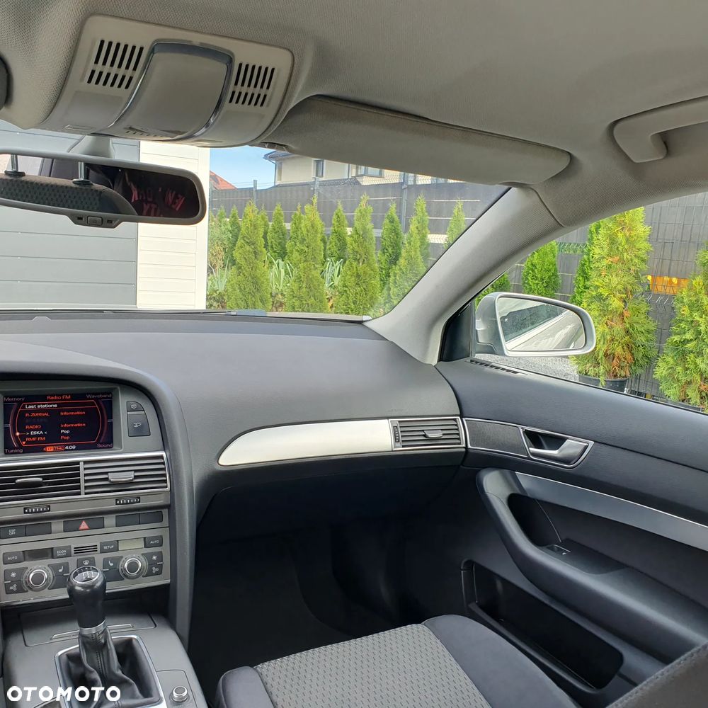 Audi A6 Limousine 2.4 - 12