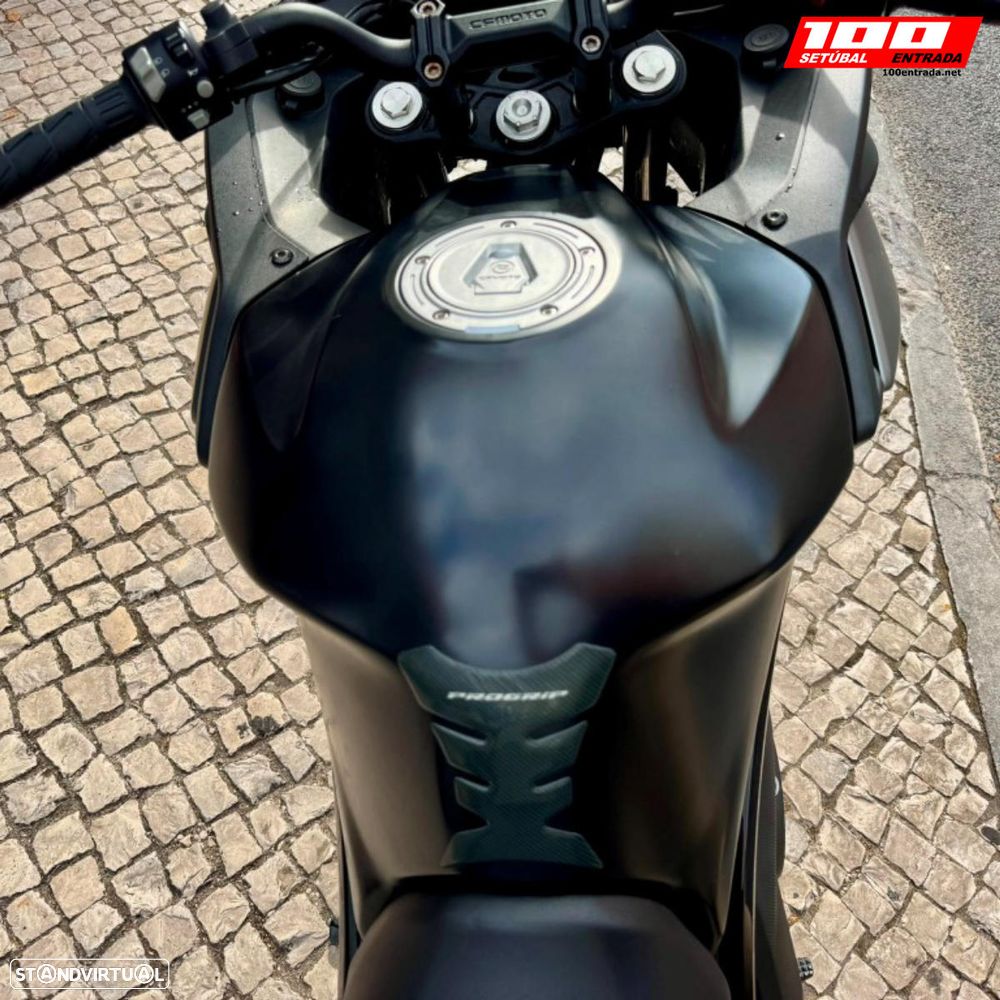 CF Moto 650GT 8F - 33