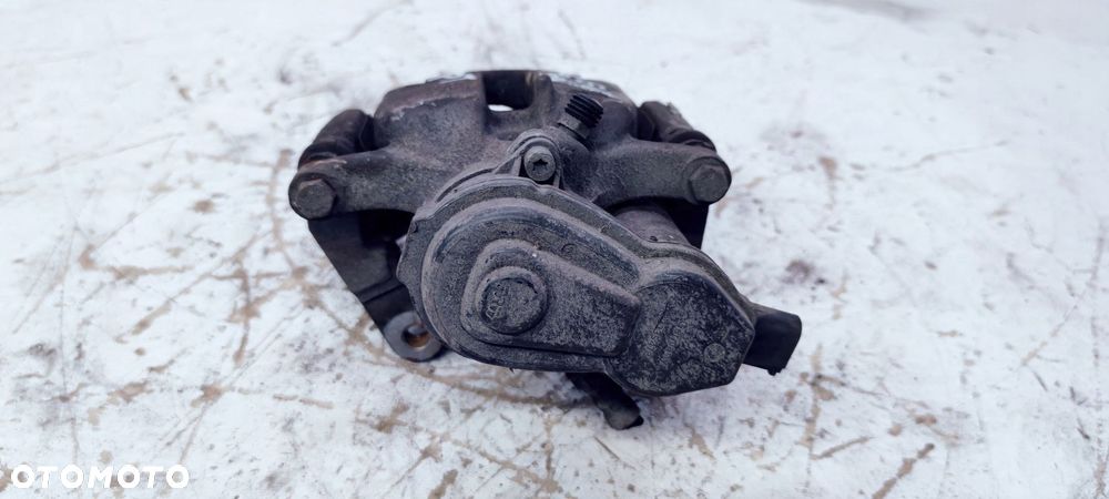 ZACISK HAMULCOWY PRAWY TYŁ AUDI A4 A5 A6 C7 330MM - 3