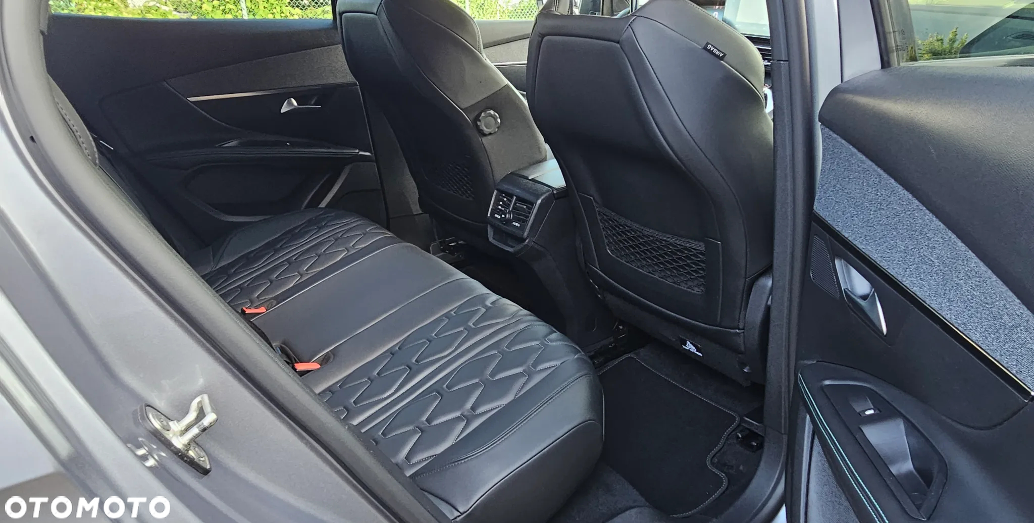 Peugeot 3008 PureTech 130 Stop & Start GPF EAT8 Allure - 19
