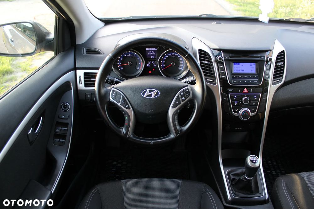 Hyundai i30 1.6 Trend - 28