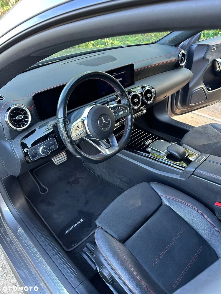 Mercedes-Benz CLA - 11