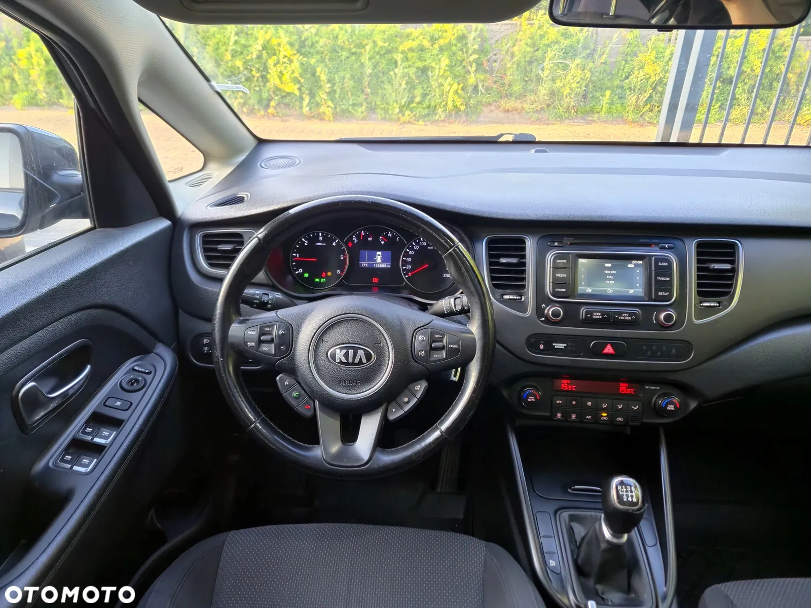 Kia Carens 1.7 CRDi L 7os - 5