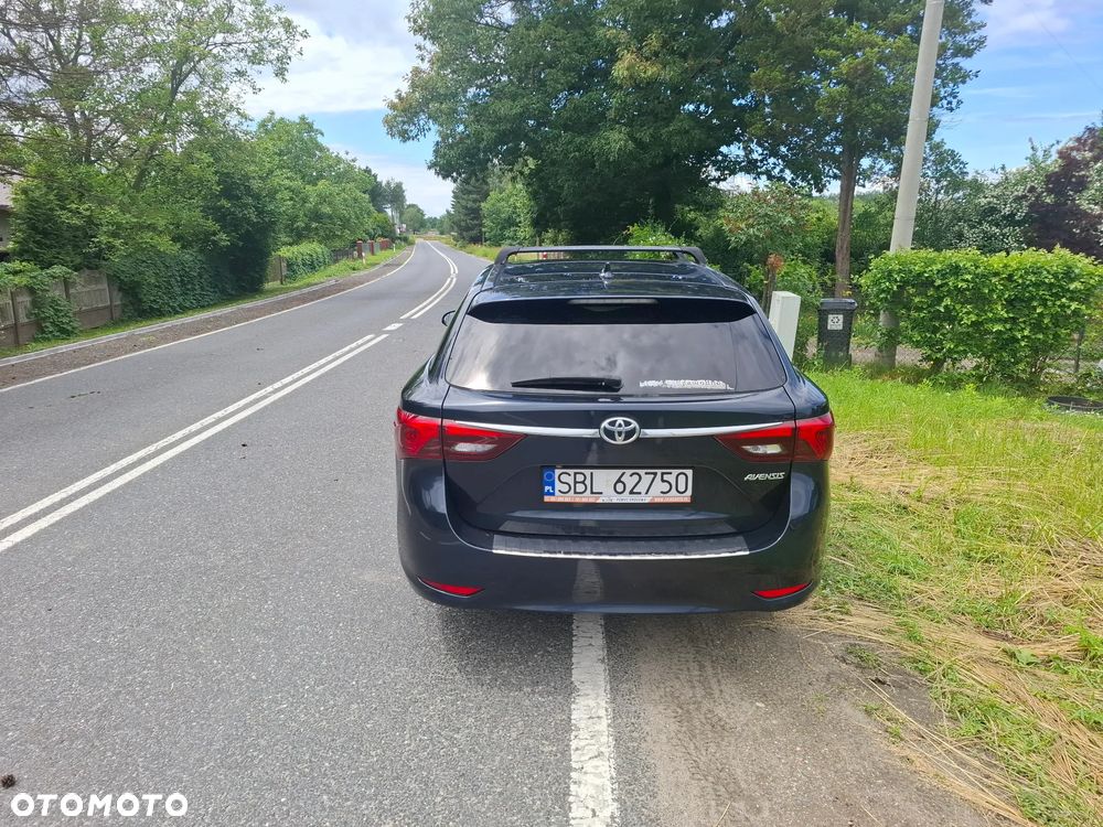 Toyota Avensis 1.8 Premium MS - 2