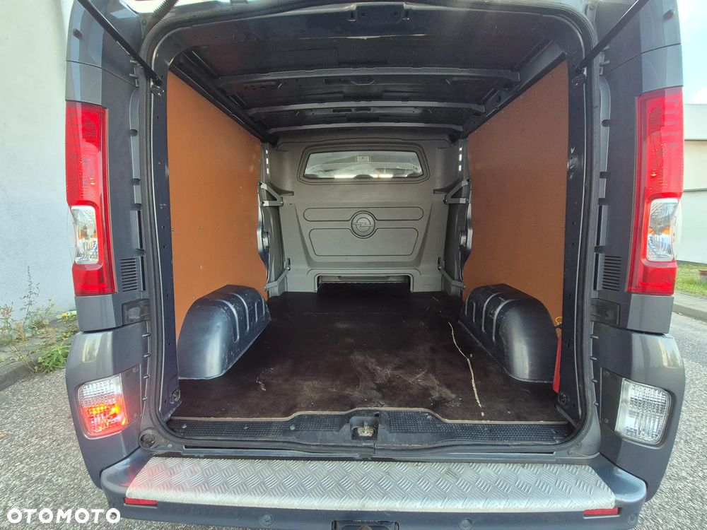 Opel Vivaro - 21