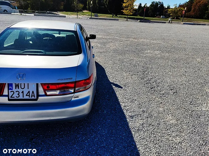 Honda Accord 3.0 V6 EX - 11