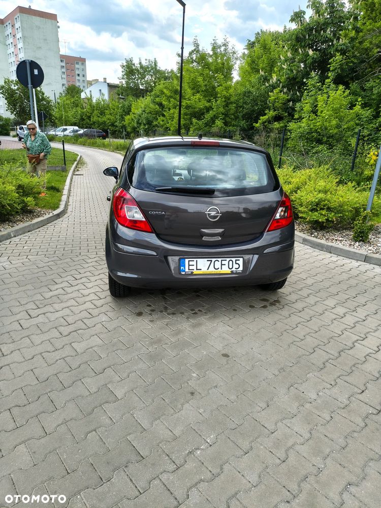 Opel Corsa 1.2 16V Edition / Active - 3