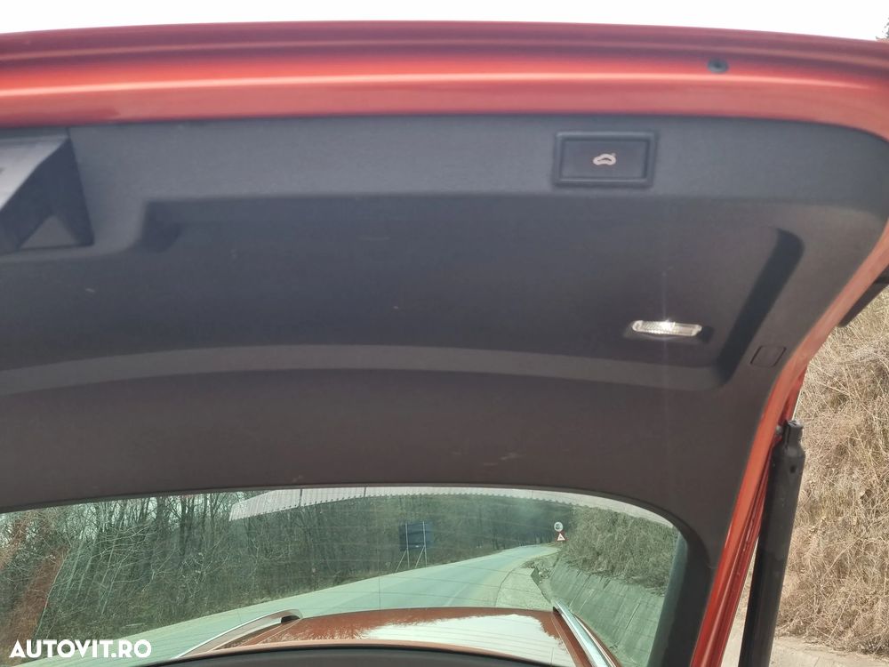 Skoda Superb Combi 2.0 TDI 4X4 DSG Scout - 11