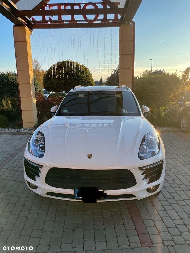 Porsche Macan Standard - 1