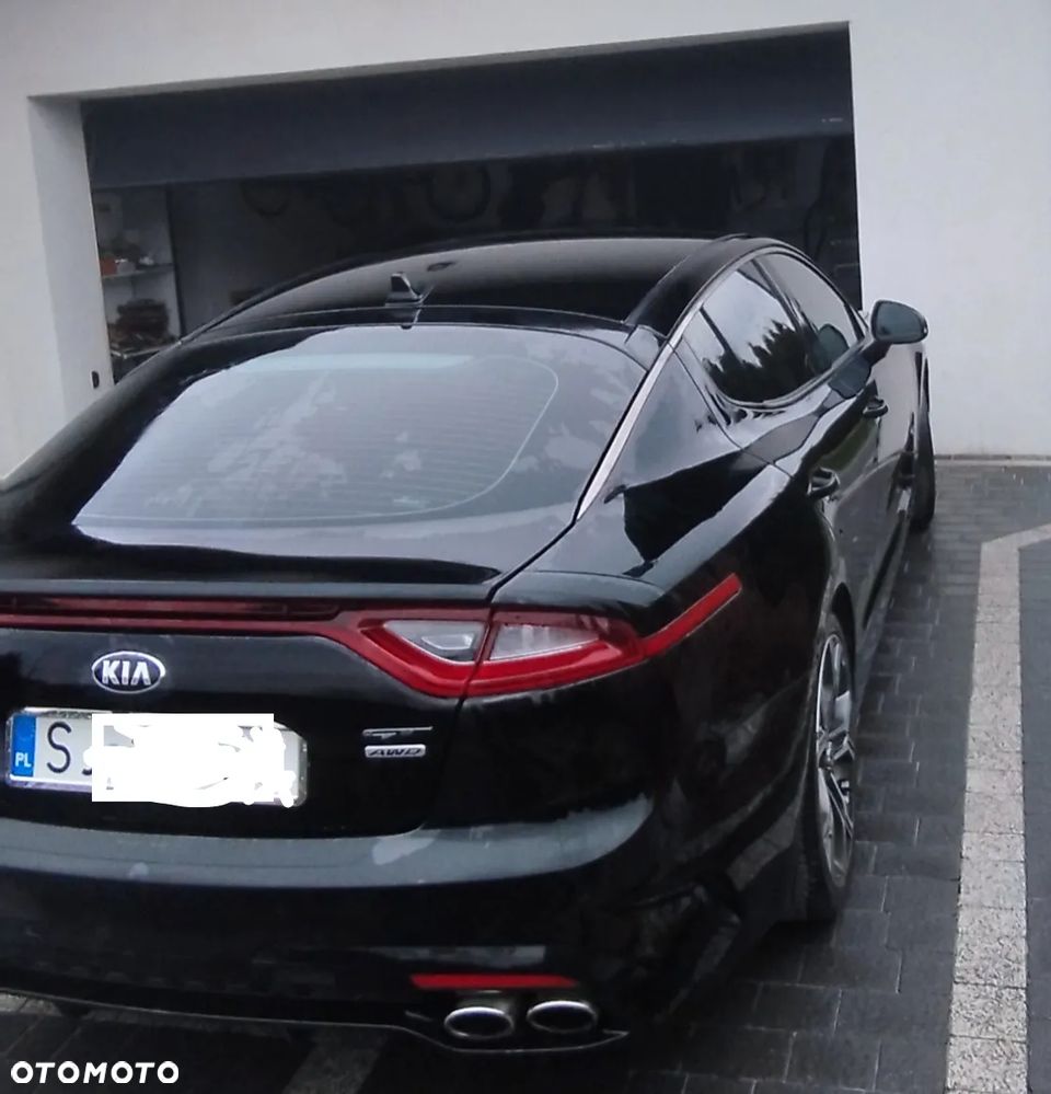 Kia Stinger 3.3 T-GDI AWD GT - 11