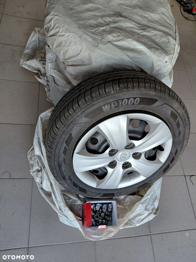 Hyundai i30 1.4 Base + - 8