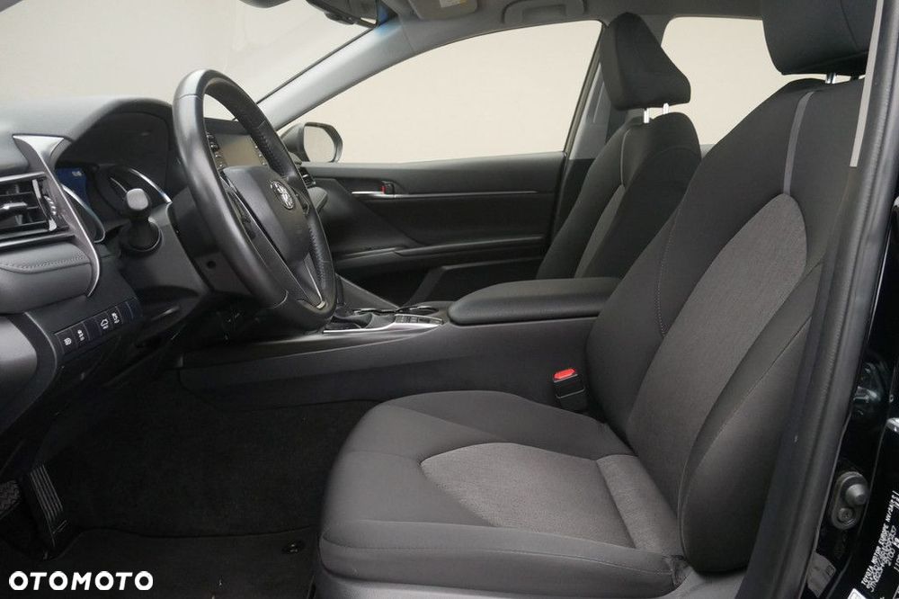 Toyota Camry 2.5 Hybrid Comfort CVT - 12