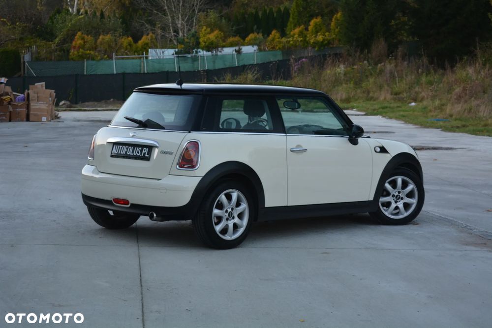 MINI Cooper Standard - 23