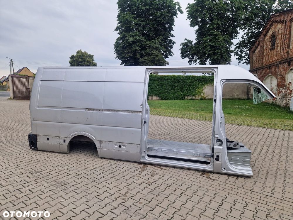RENAULT MASTER III IV 10- PRAWY BOK L4H2 - 1