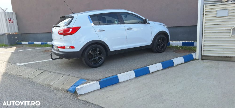 Kia Sportage 2.0 CRDI 4WD Automatik Spirit - 13