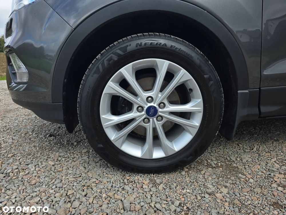 Ford Kuga 1.5 EcoBoost 2x4 Titanium - 13