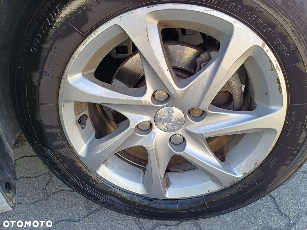 Peugeot 208 1.2 PureTech Style - 9