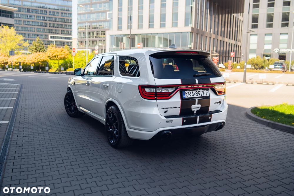Dodge Durango 6.4 SRT - 17