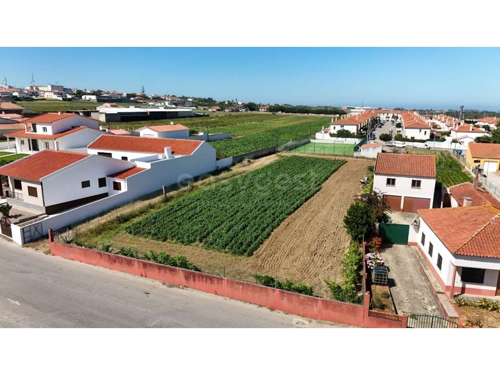 Propriedade Única com 3.500 m² no Centro da Serra D'El-Rei - Grande imagem: 2/44