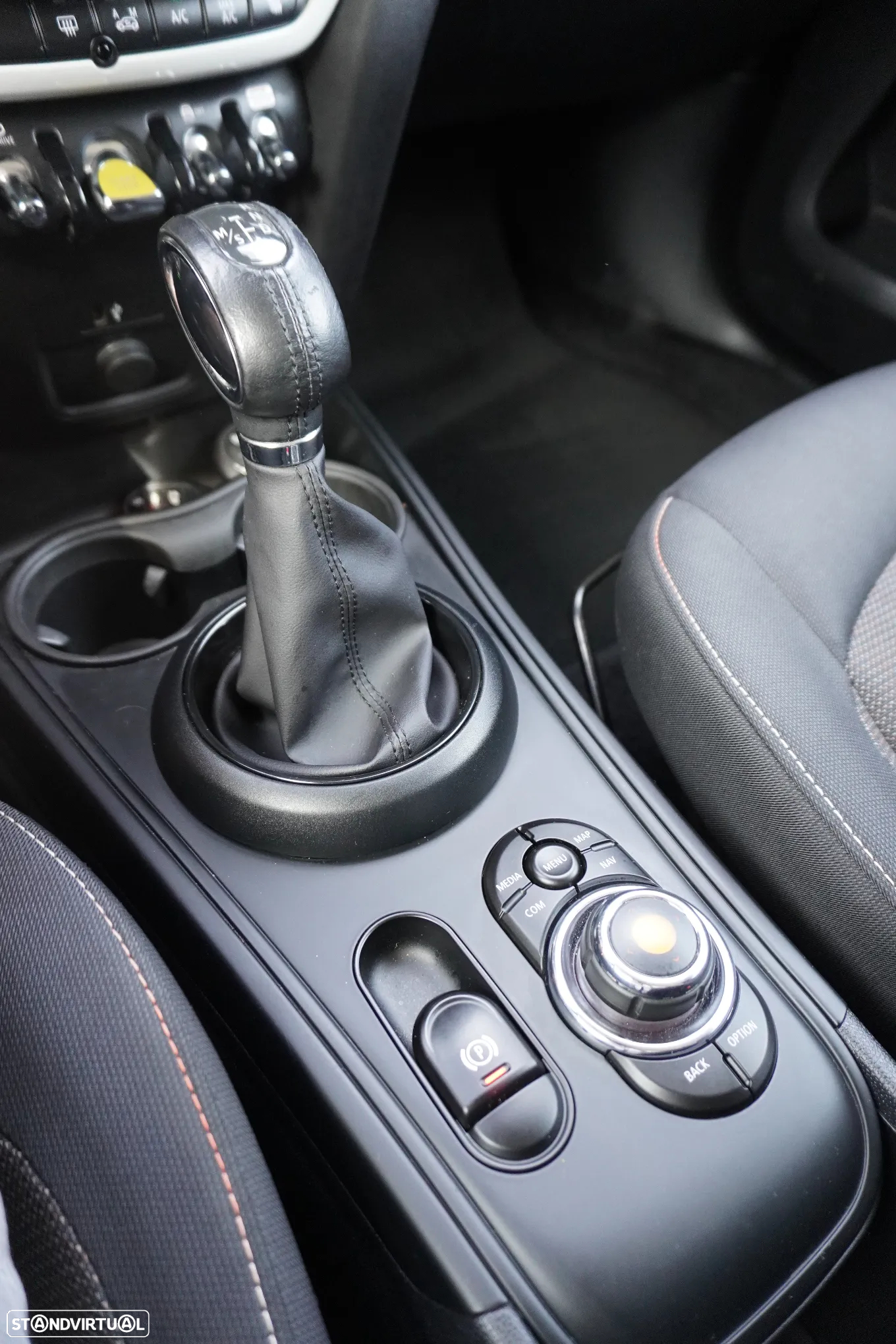 MINI Countryman Cooper SE ALL4 Auto - 22