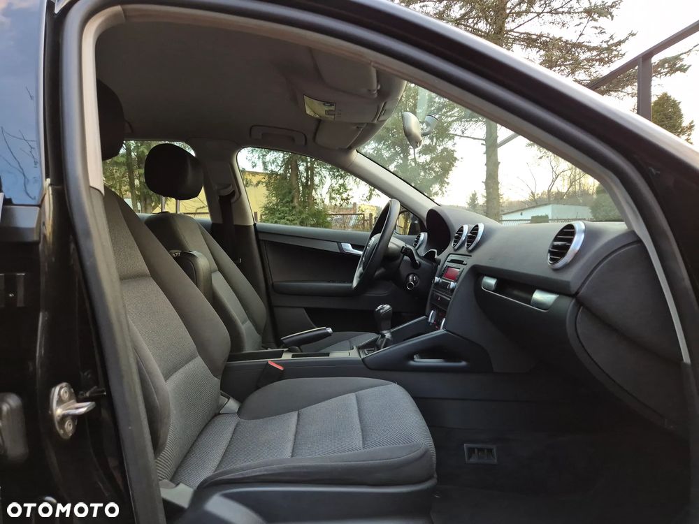 Audi A3 Sportback 1.6 Attraction - 32