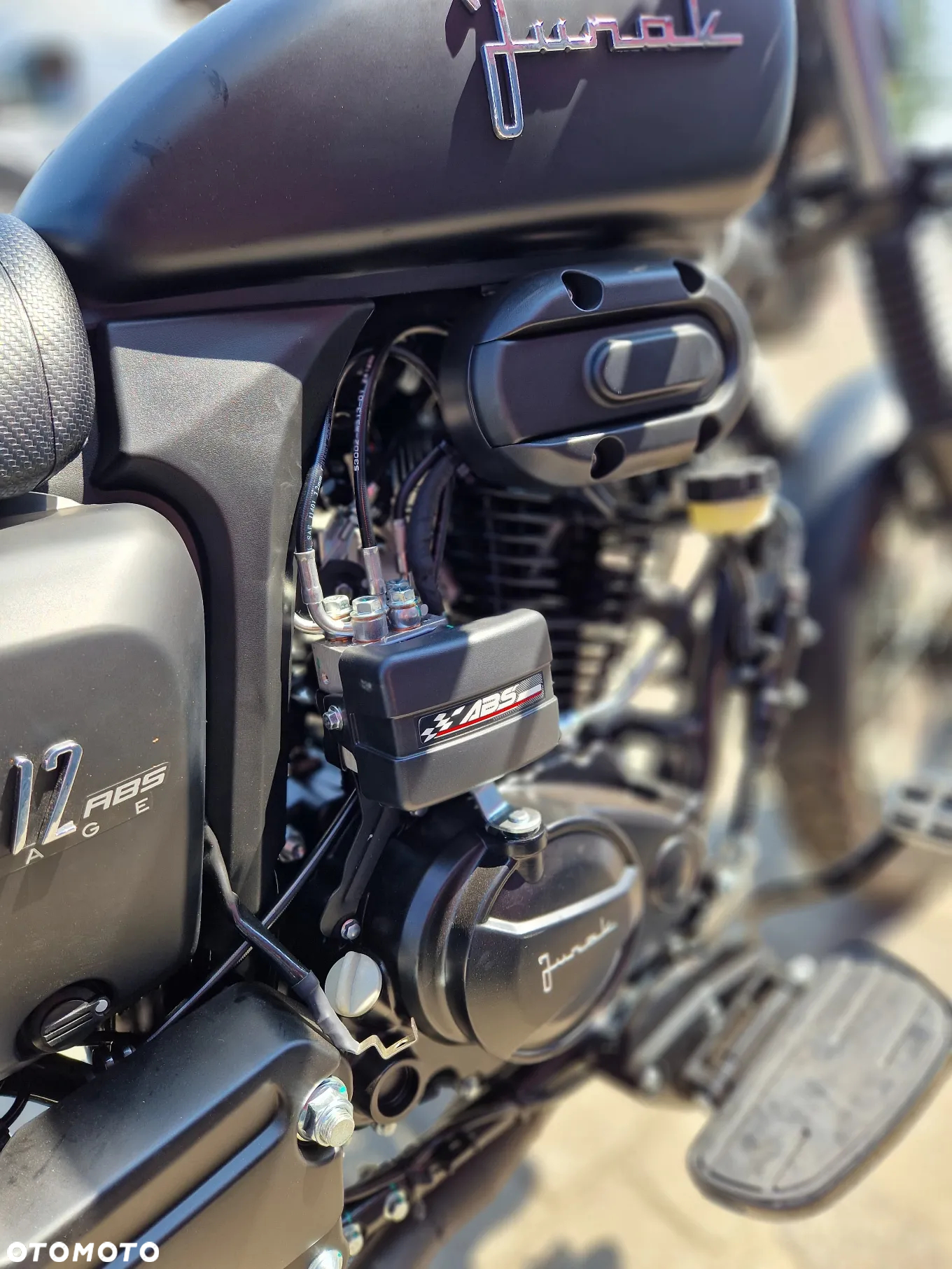 Junak M12 - 16