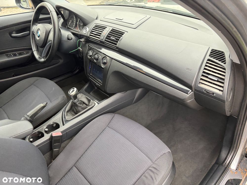 BMW Seria 1 - 33