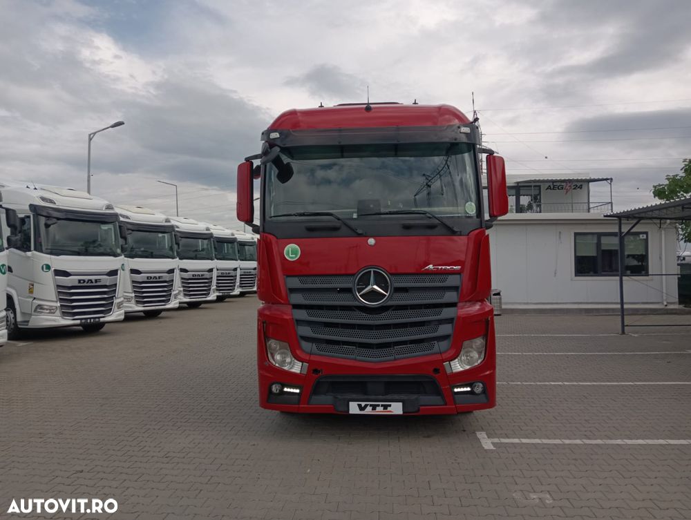 Mercedes-Benz ACTROS - 3