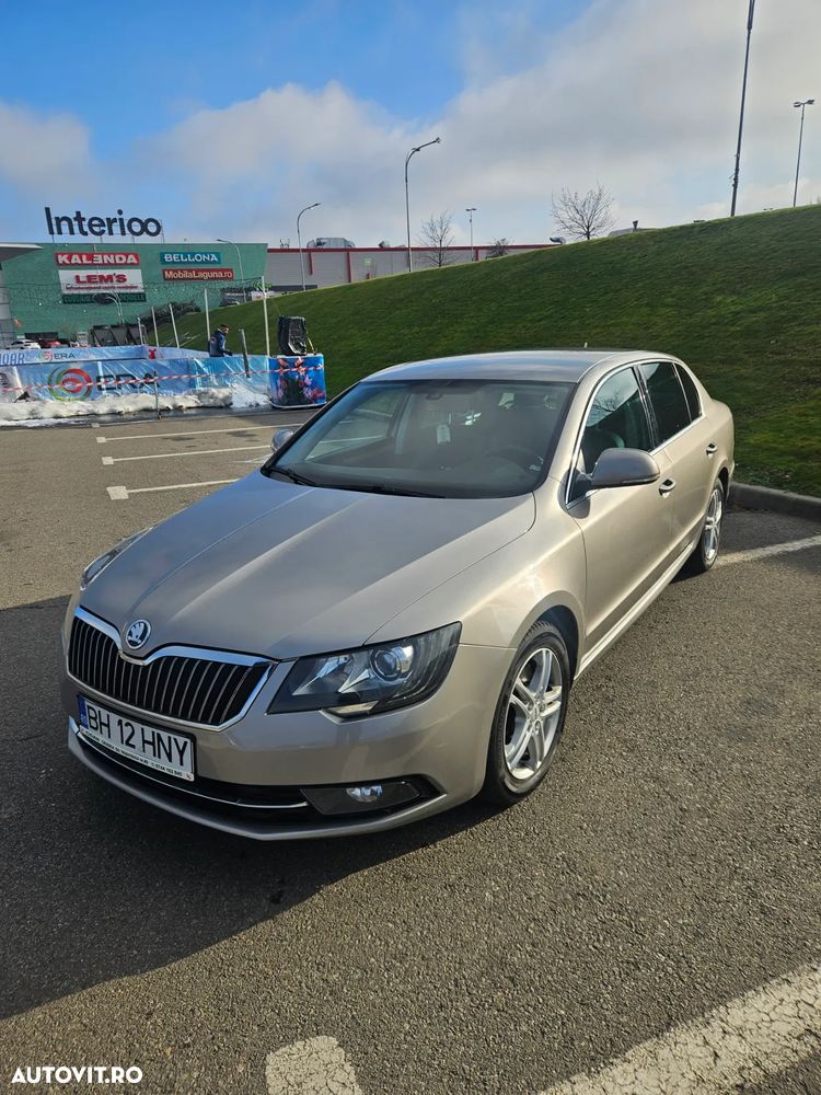 Skoda Superb 2.0 TDI DSG Comfort - 2