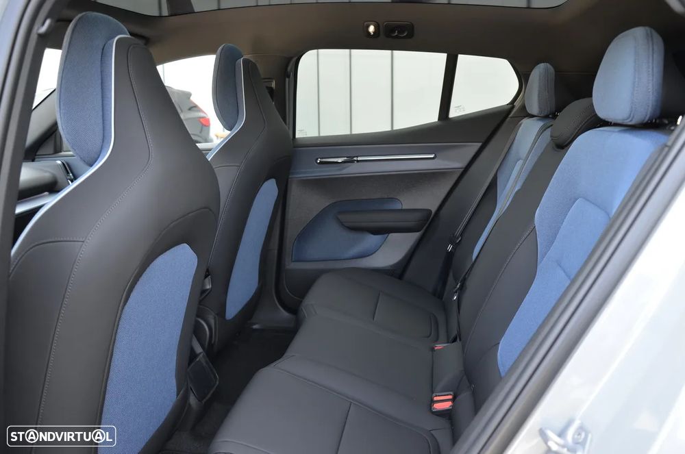 Volvo EX30 Cross Country - 16