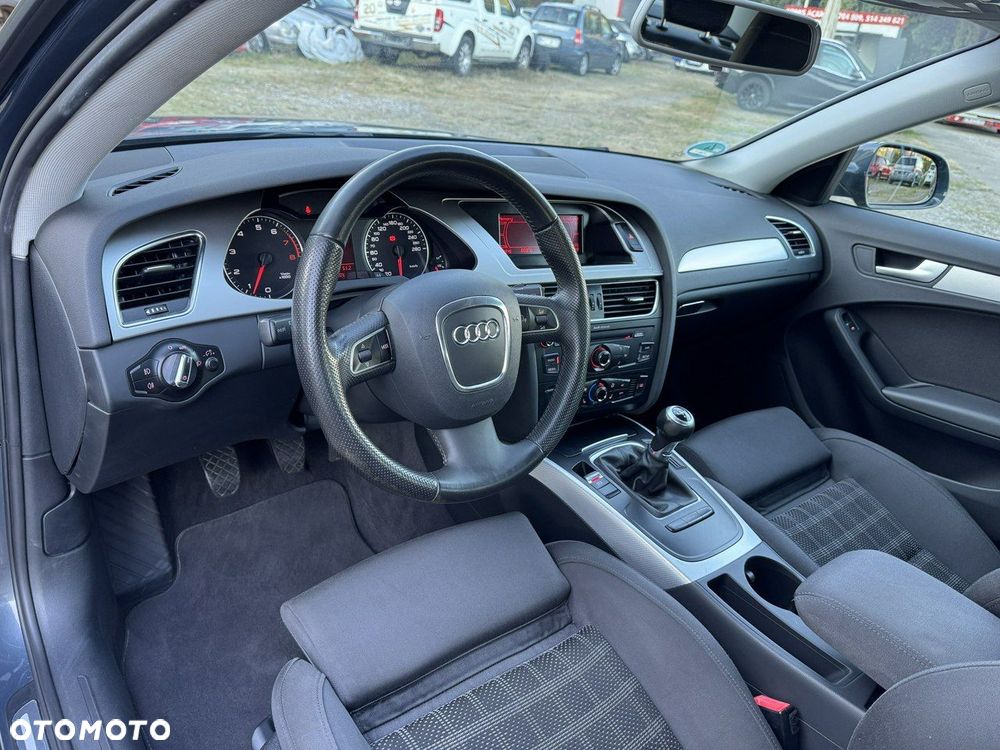 Audi A4 Limousine - 24