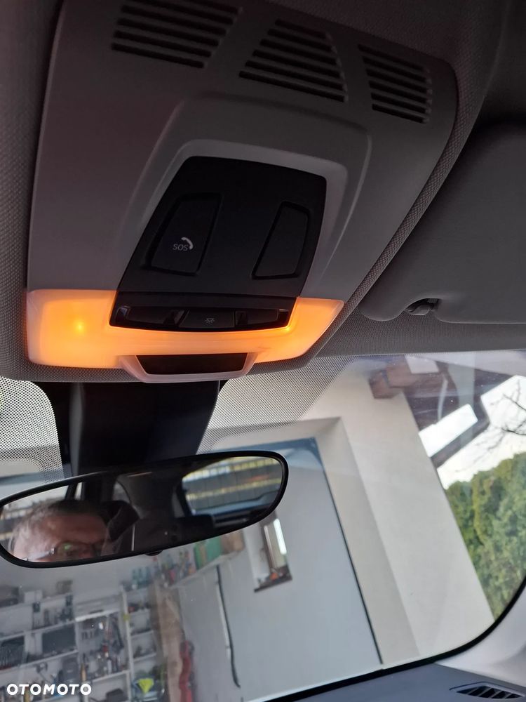 BMW X1 xDrive20i - 18