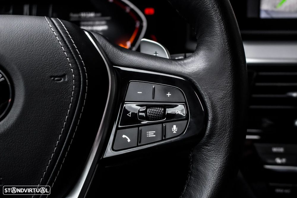 BMW 520 d Line Luxury Auto - 14