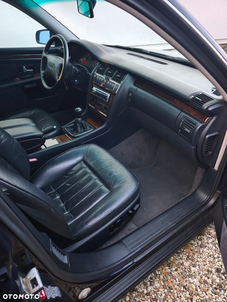Audi A8 2.8 - 13