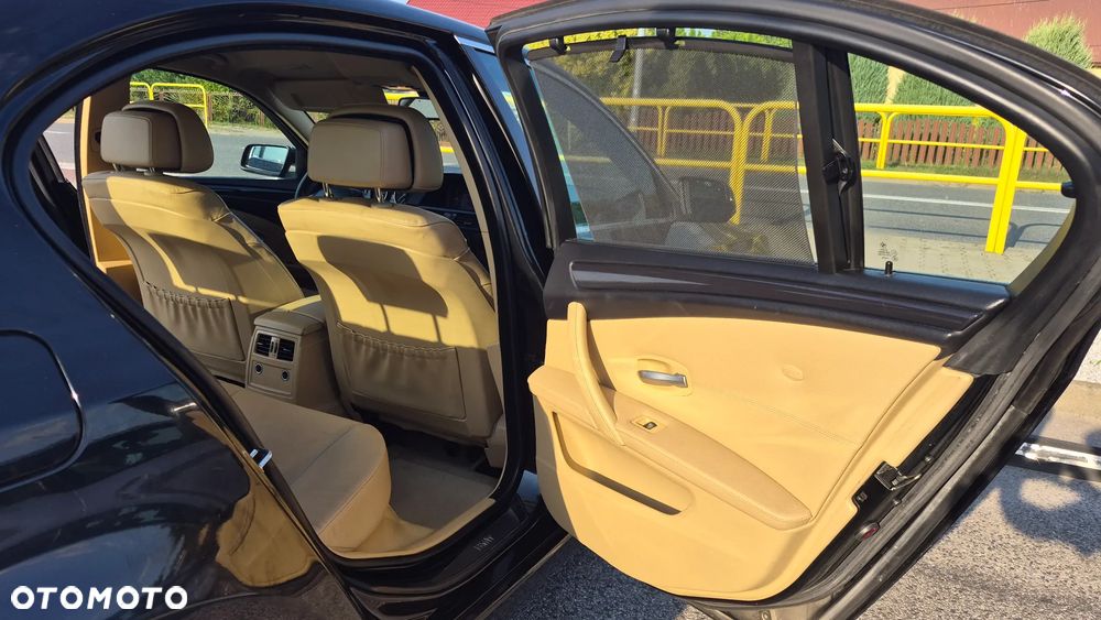 BMW Seria 5 520d - 10