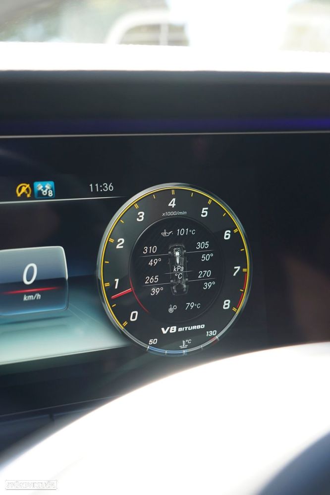 Mercedes-Benz E 63 AMG S 4-Matic+ - 35