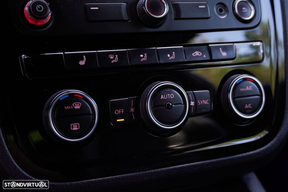 VW Scirocco 2.0 TSI Sport DSG - 23