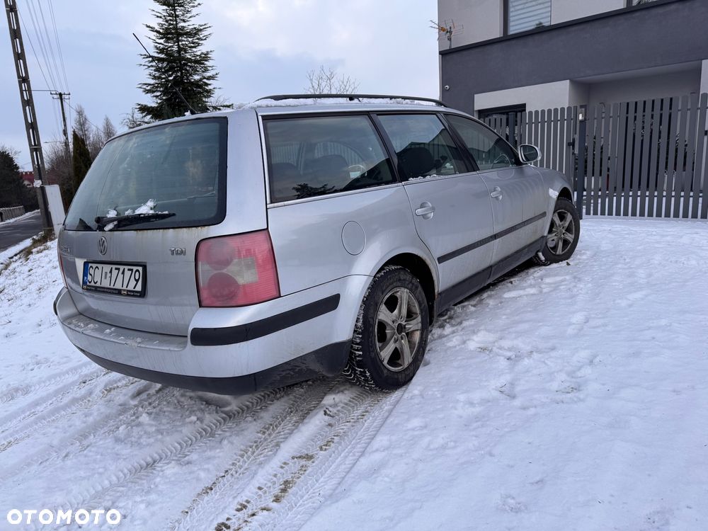 Volkswagen Passat 1.9 TDI Trendline - 3