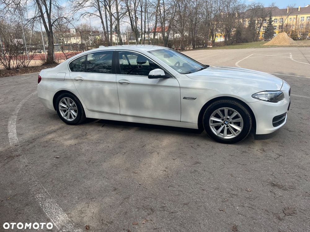 BMW Seria 5 518d - 14